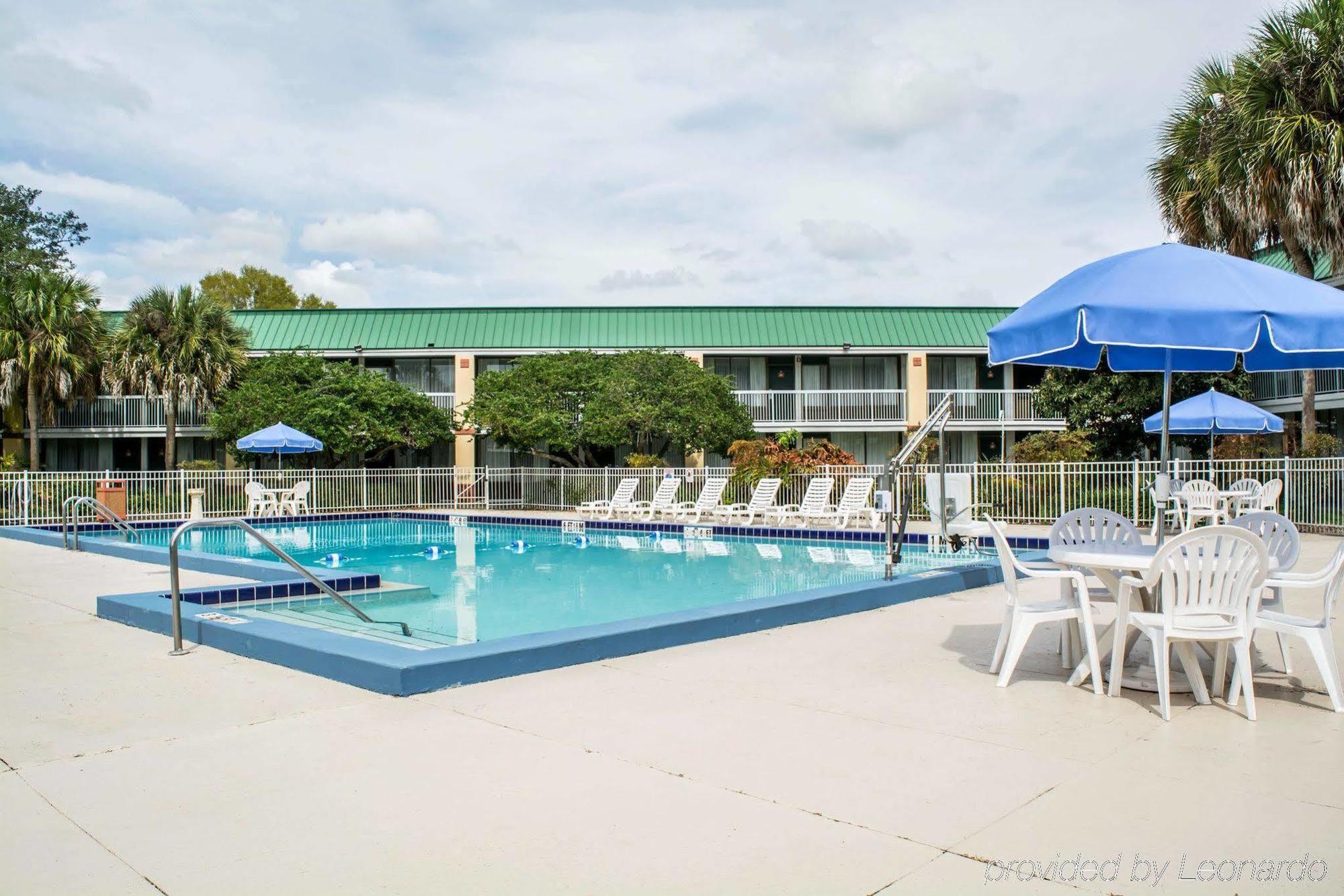 Quality Inn & Suites Brooksville I-75-Dade City Ridge Manor Exterior photo